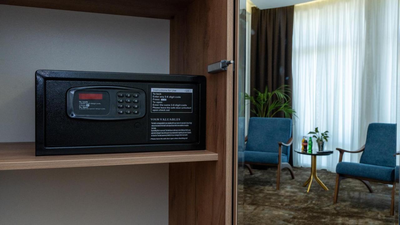 Garnet Mir Hotel Tasjkent Eksteriør bilde