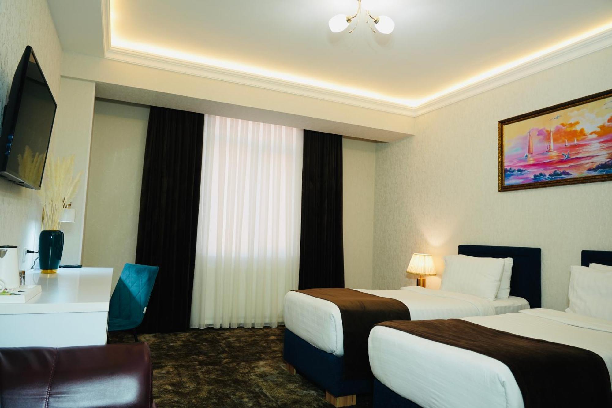 Garnet Mir Hotel Tasjkent Eksteriør bilde