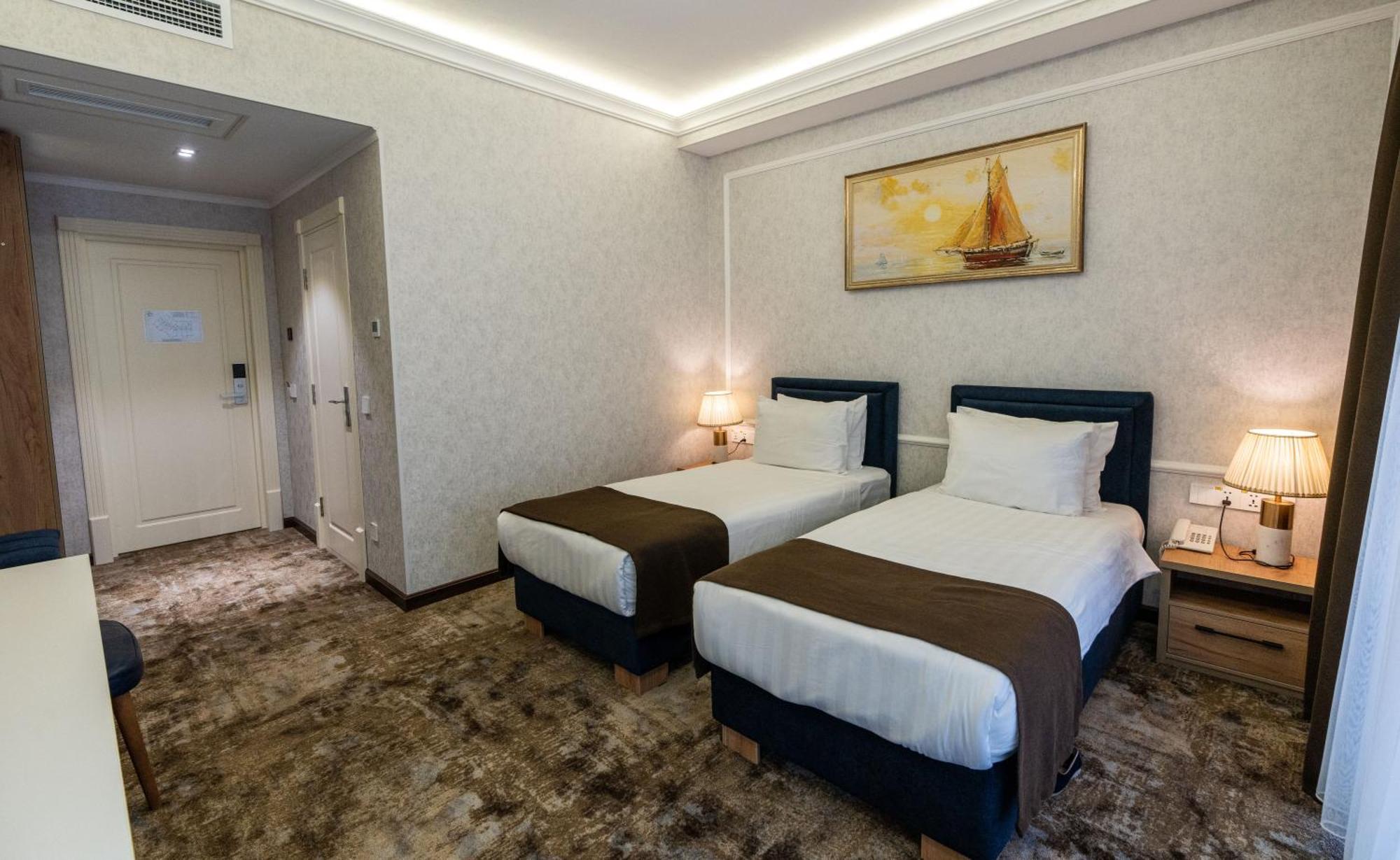 Garnet Mir Hotel Tasjkent Eksteriør bilde