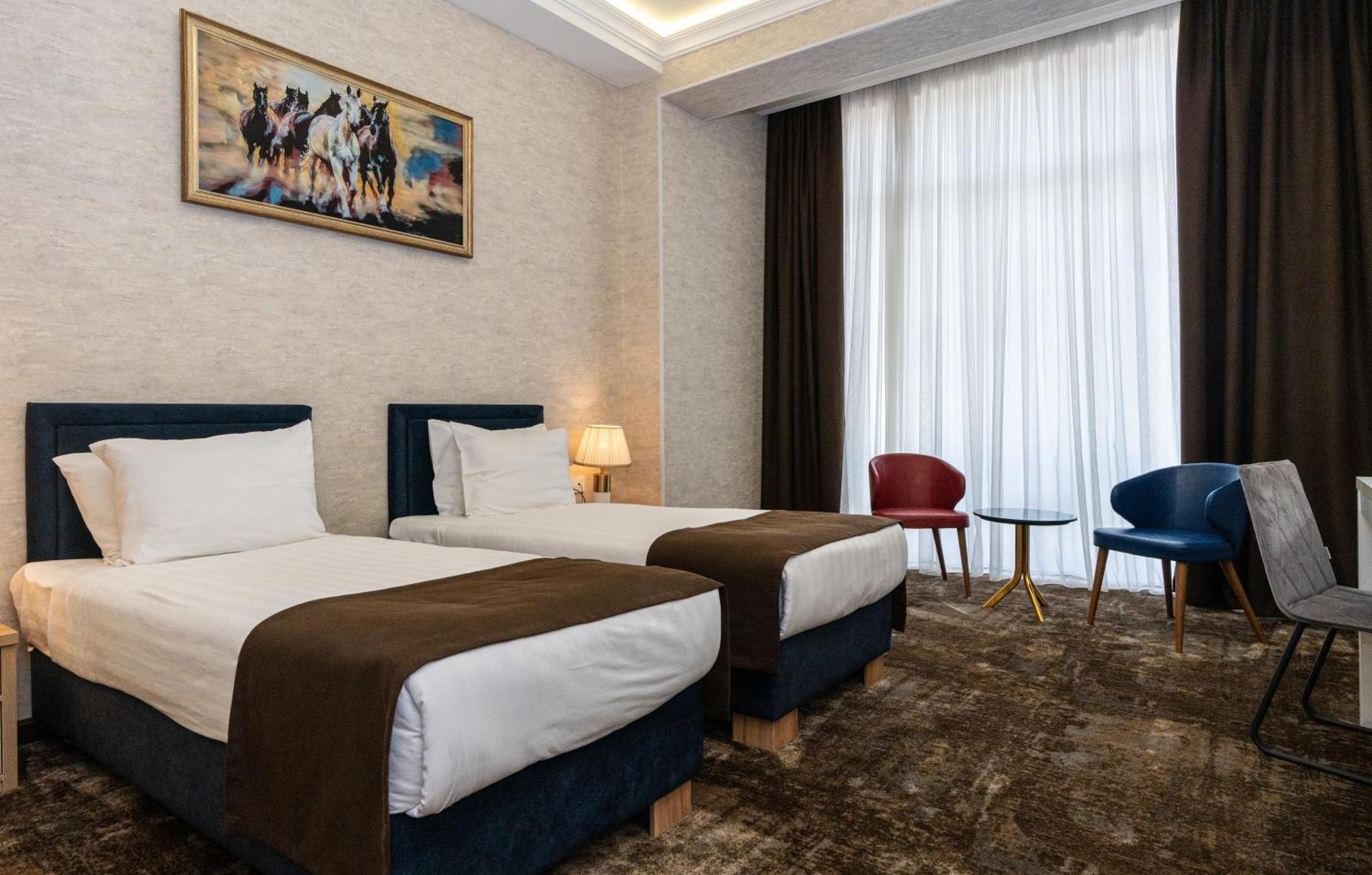 Garnet Mir Hotel Tasjkent Eksteriør bilde